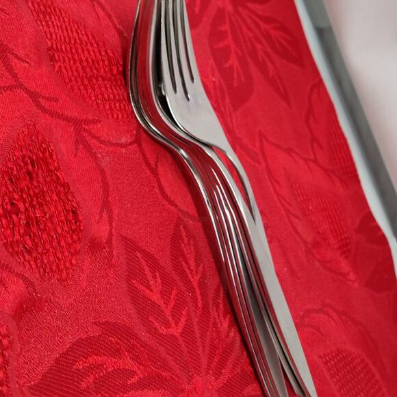 8X SF Oneida Oneidacraft Deluxe Stainless Wintersong Salad Forks - Picture 12 of 13